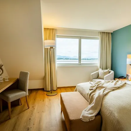 Seehotel Am Kaiserstrand לוכאו ביי ברגנץ