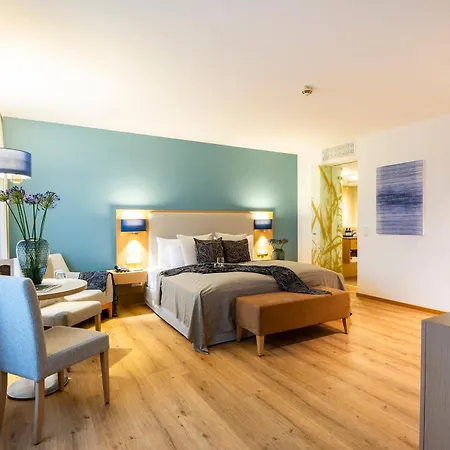 Seehotel Am Kaiserstrand לוכאו ביי ברגנץ
