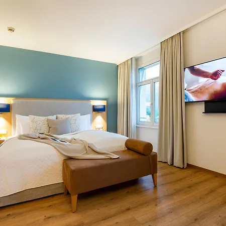 Seehotel Am Kaiserstrand מלון לוכאו ביי ברגנץ